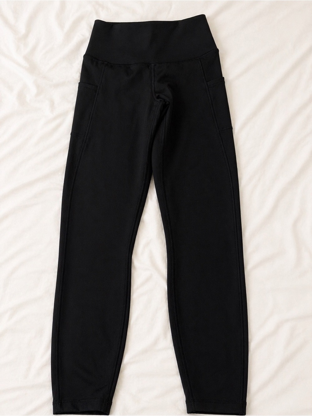 Nike Black High-Waist Leggings with Side Pockets